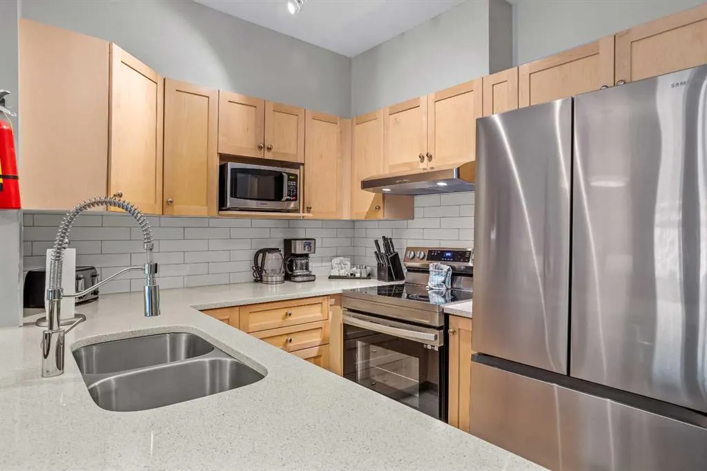 107 Montane Road, #106