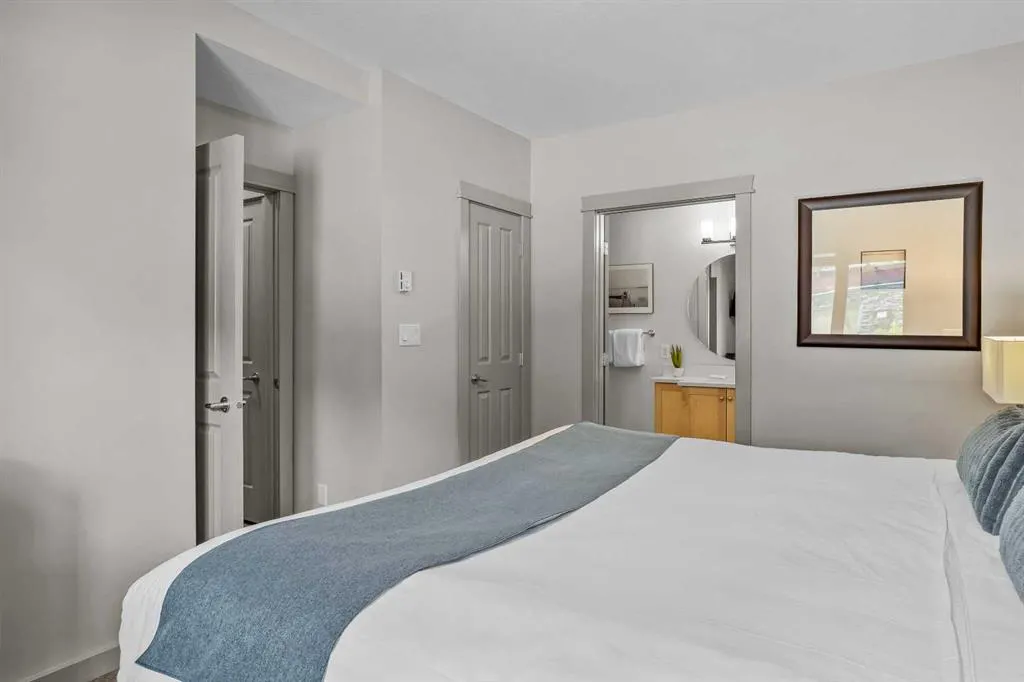 107 Montane Road, #106