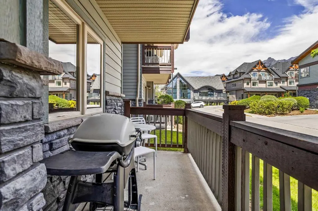 107 Montane Road, #106
