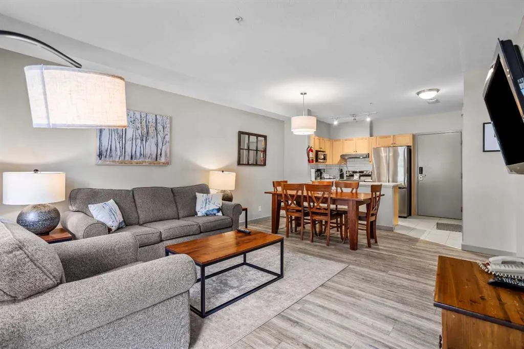 107 Montane Road, #106