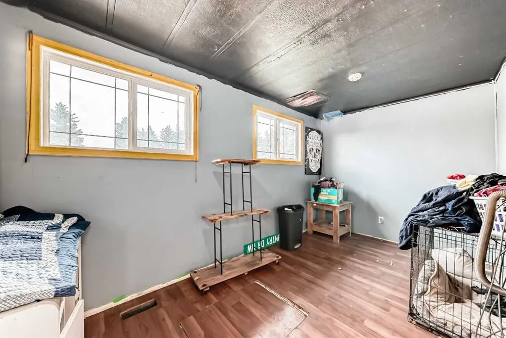 28 Riley Street NE