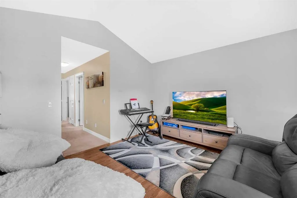 218 Evansford Circle NW