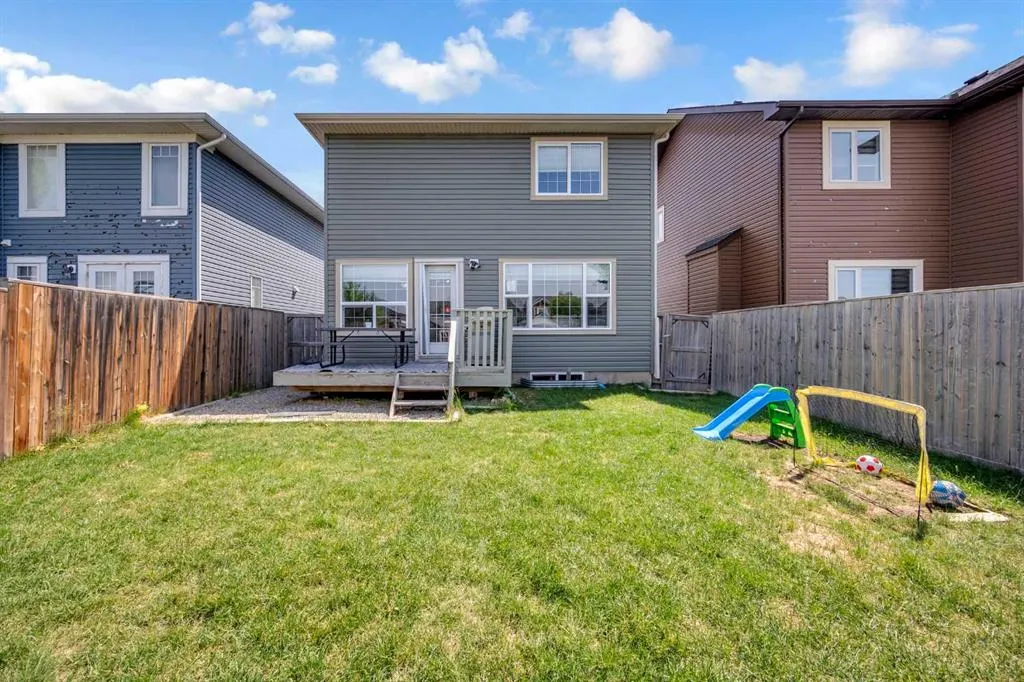 218 Evansford Circle NW