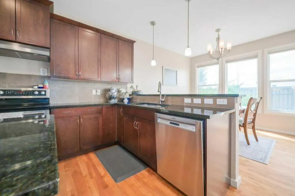 401 Mahogany Court SE