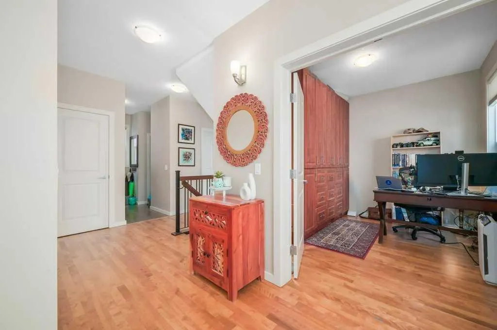401 Mahogany Court SE