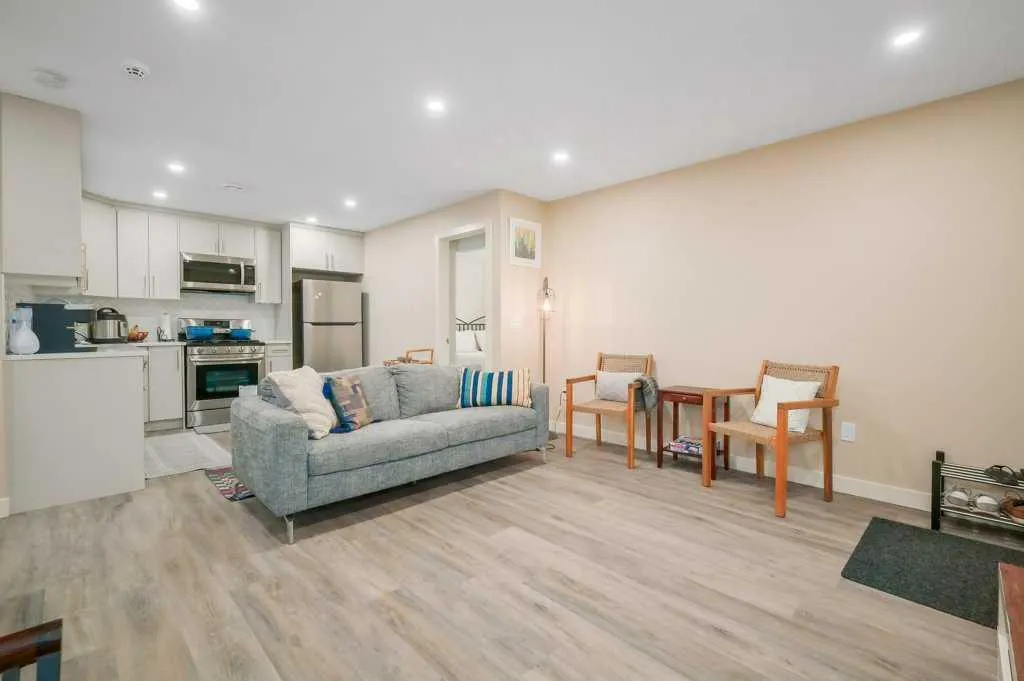 401 Mahogany Court SE