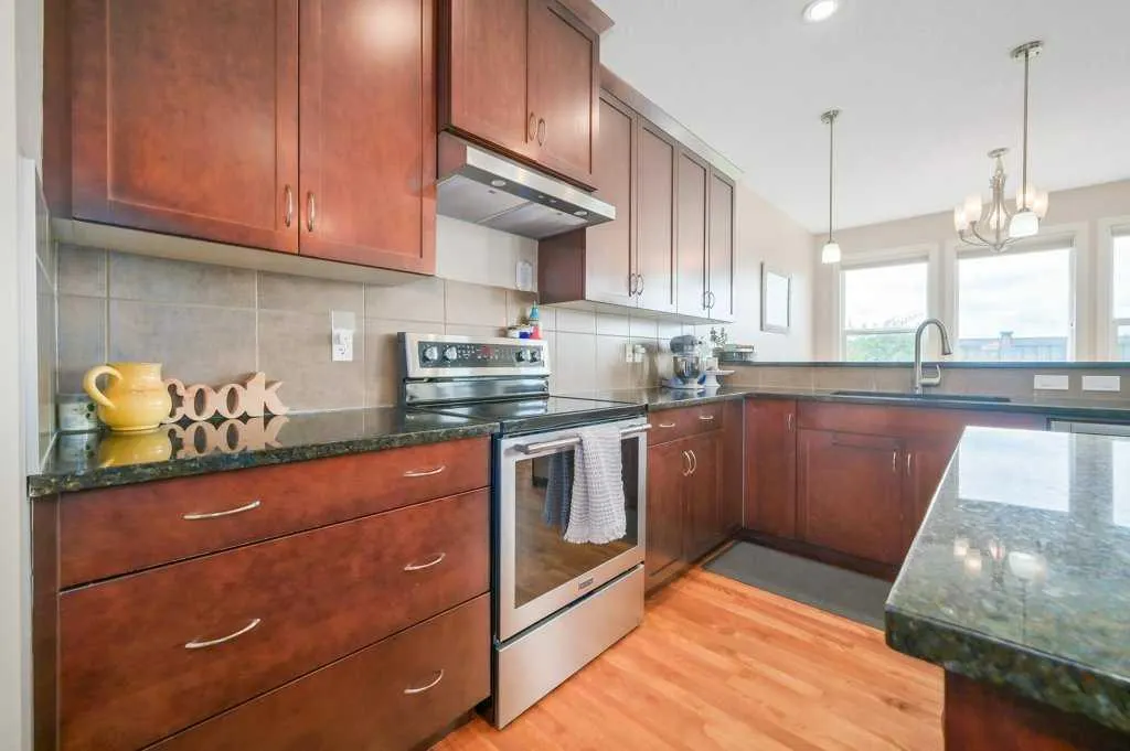 401 Mahogany Court SE