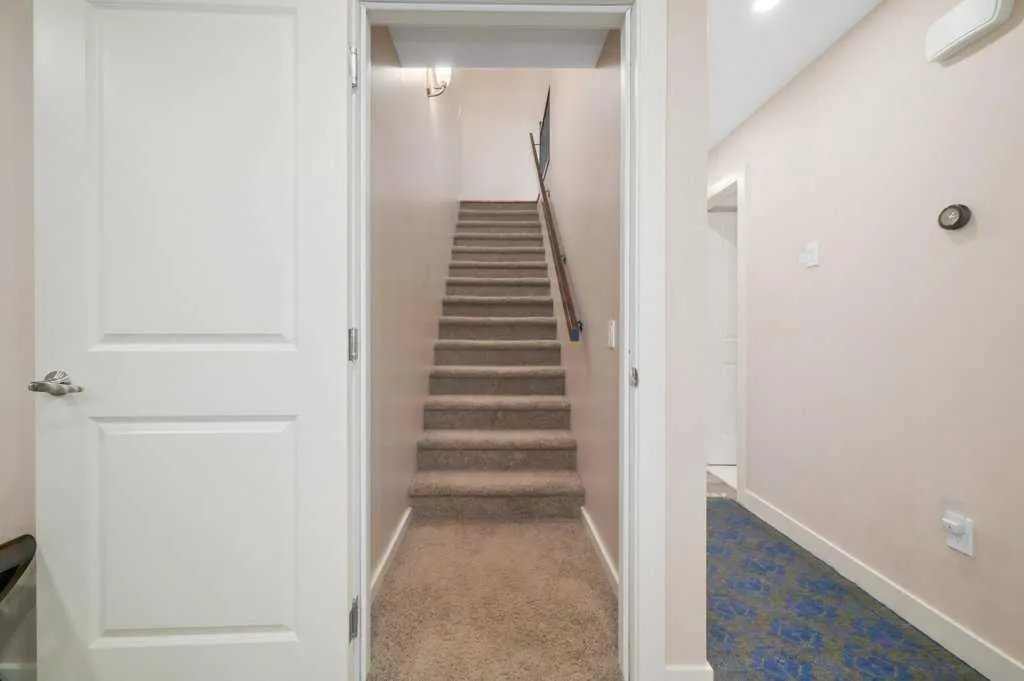 401 Mahogany Court SE