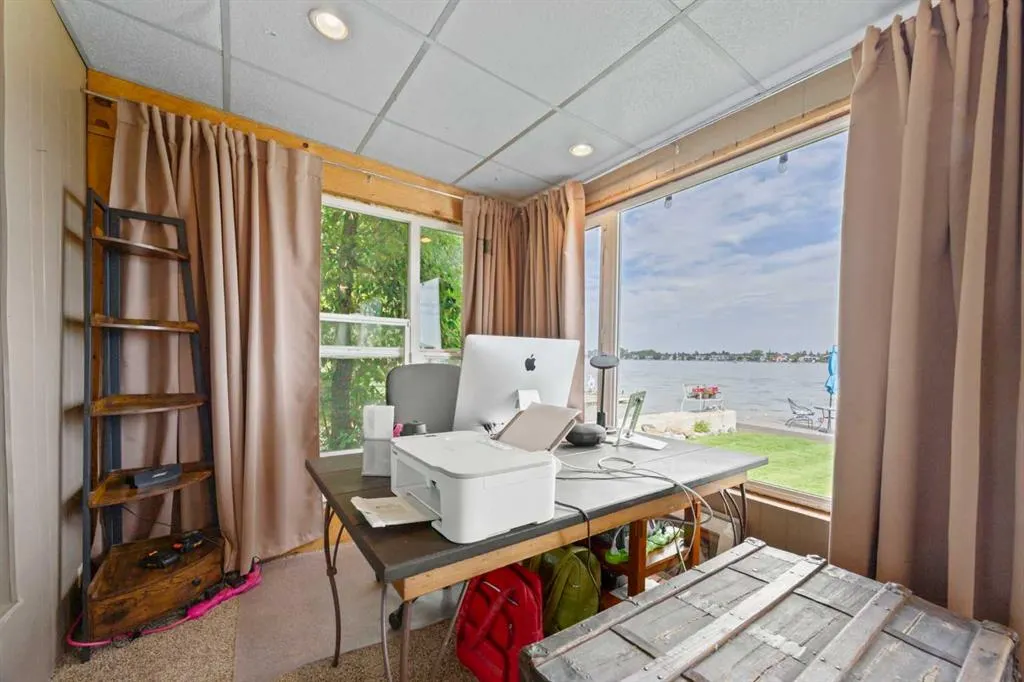 828 West Chestermere Drive