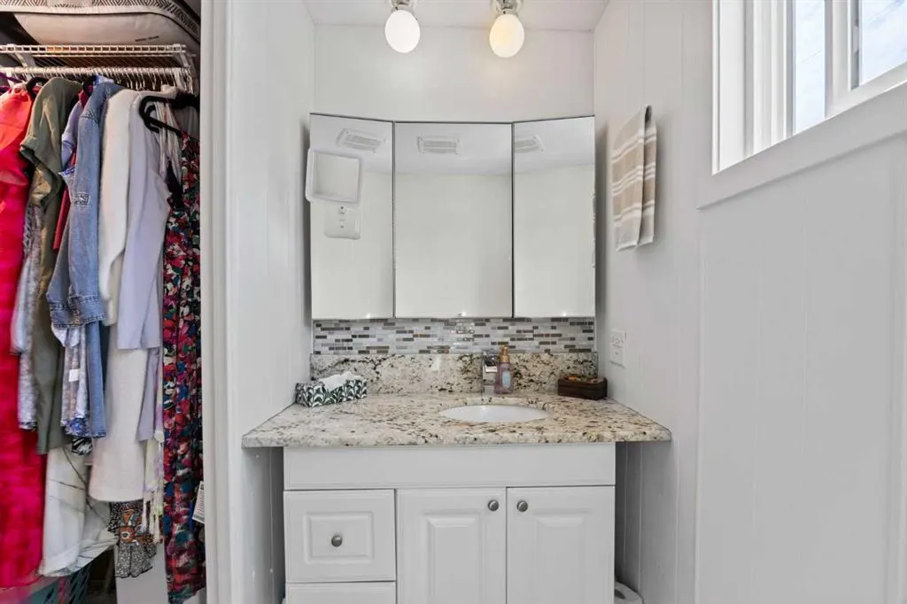 828 West Chestermere Drive