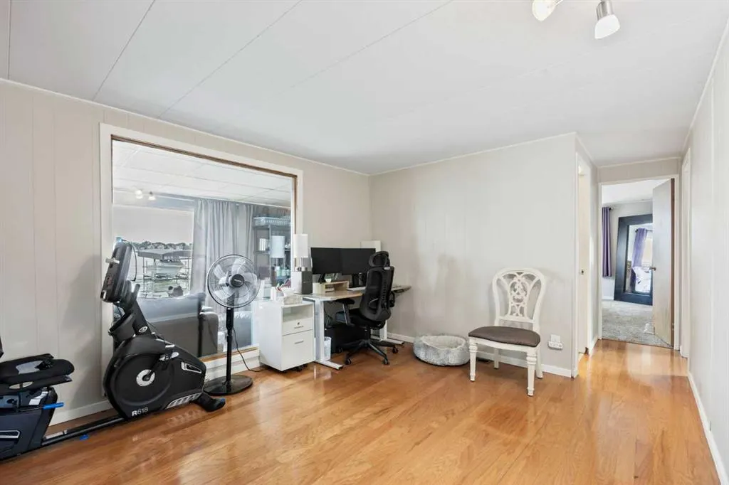828 West Chestermere Drive