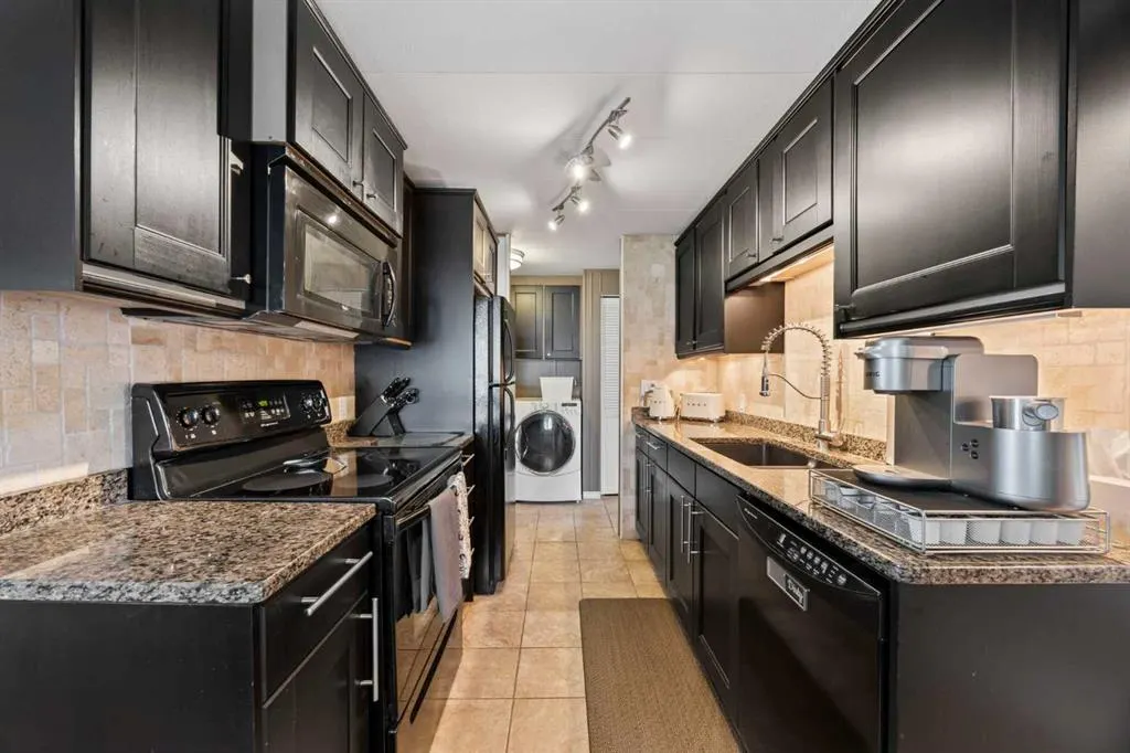 828 West Chestermere Drive