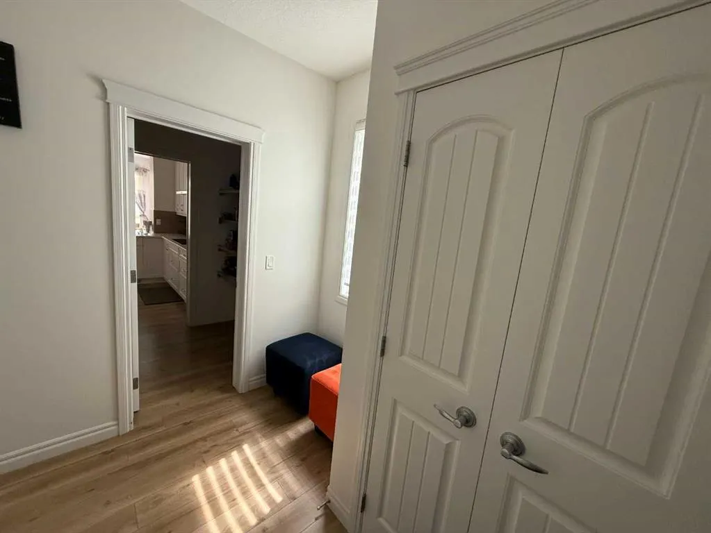 99 Evansglen Circle NW