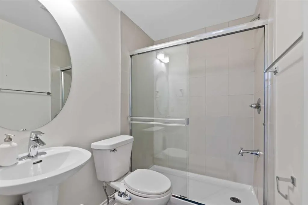 99 Evansglen Circle NW