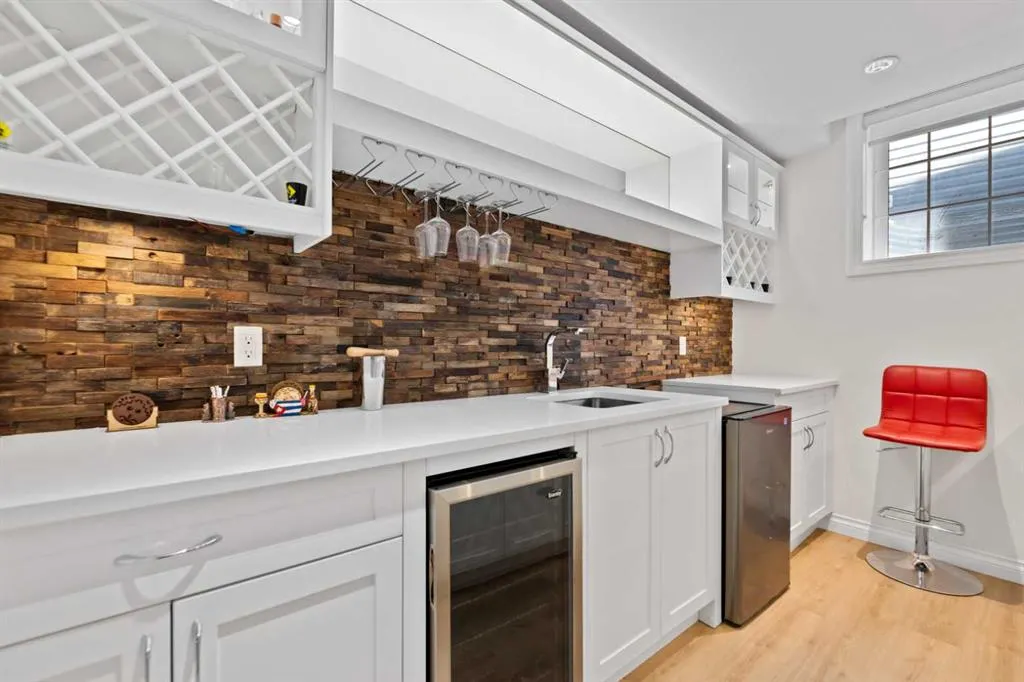 99 Evansglen Circle NW