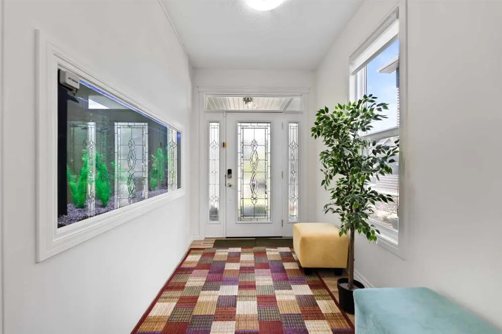 99 Evansglen Circle NW