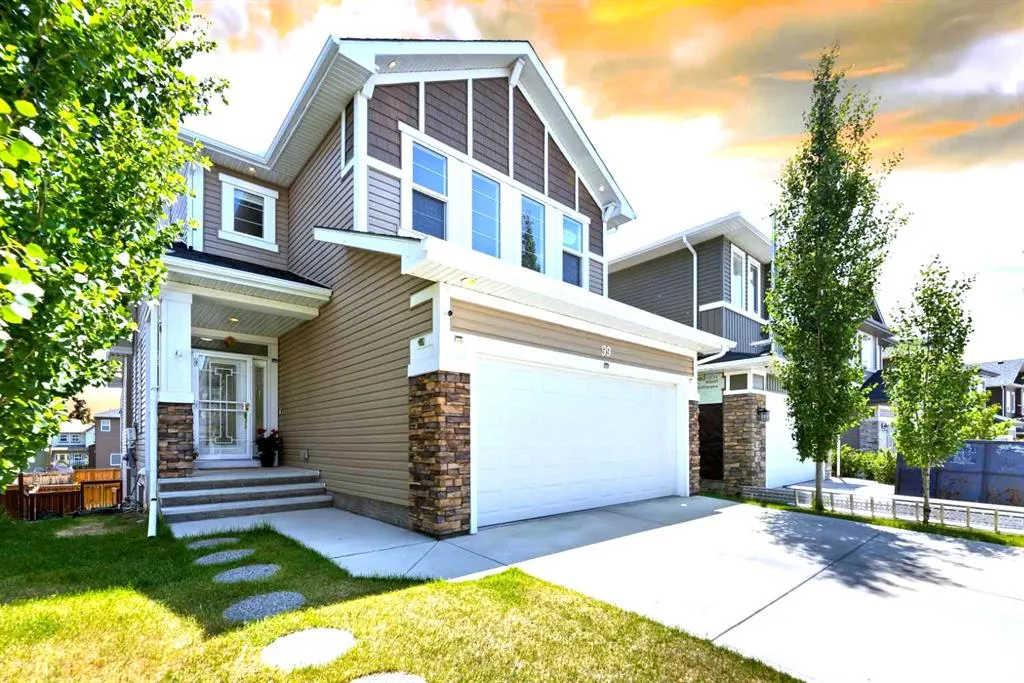 99 Evansglen Circle NW