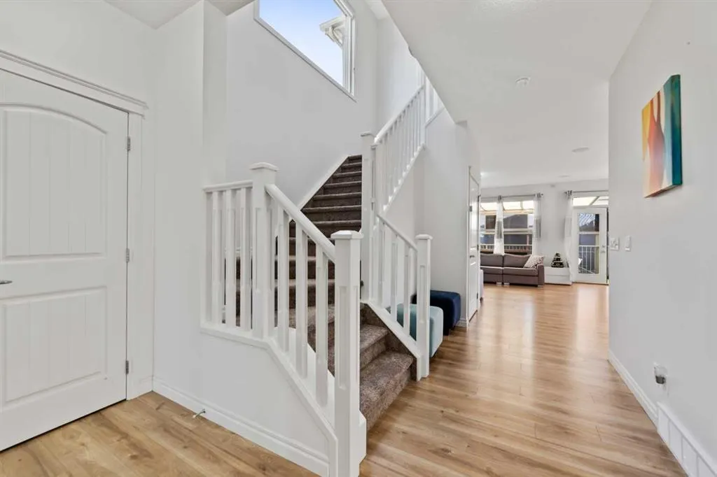 99 Evansglen Circle NW