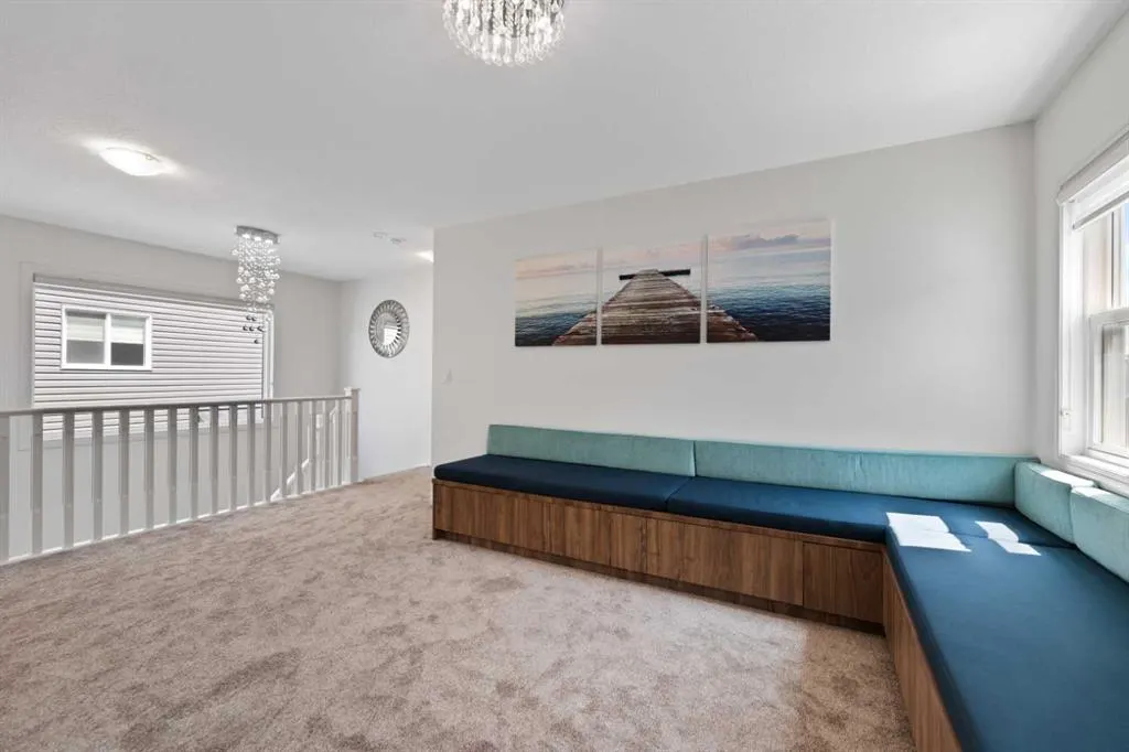 99 Evansglen Circle NW