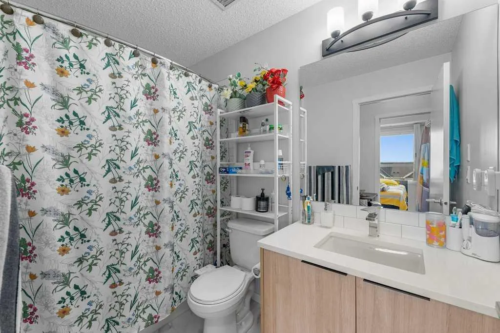 40 Carrington Plaza NW, #308