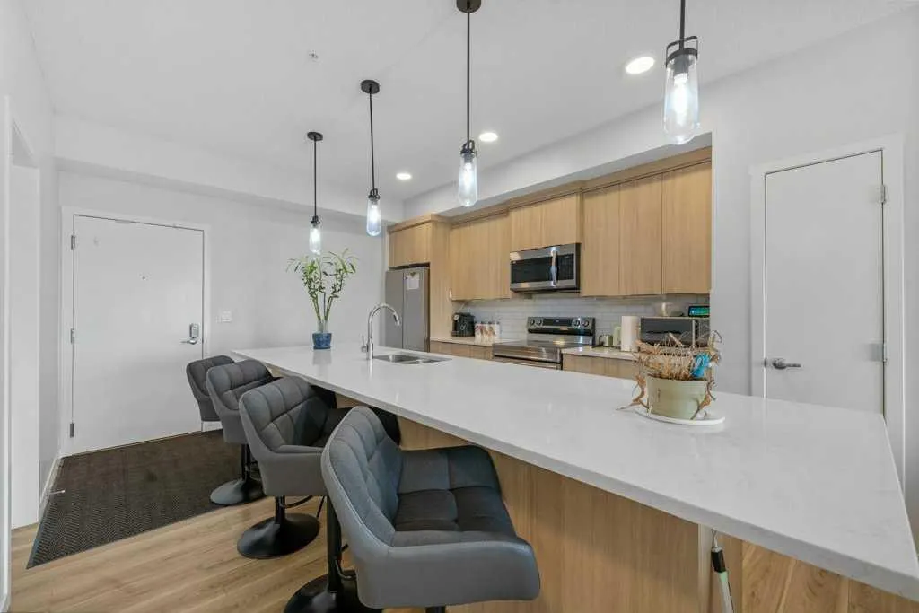 40 Carrington Plaza NW, #308