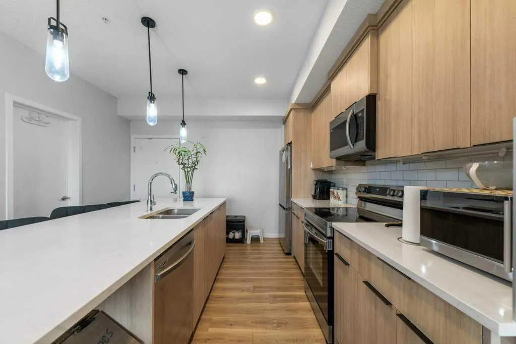 40 Carrington Plaza NW, #308