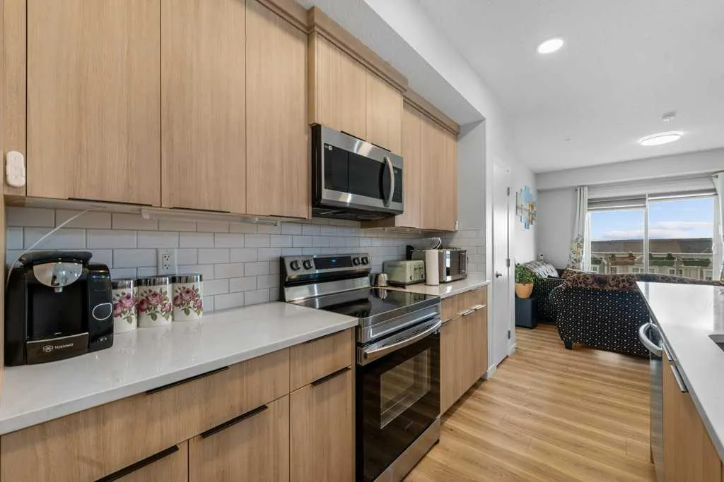 40 Carrington Plaza NW, #308