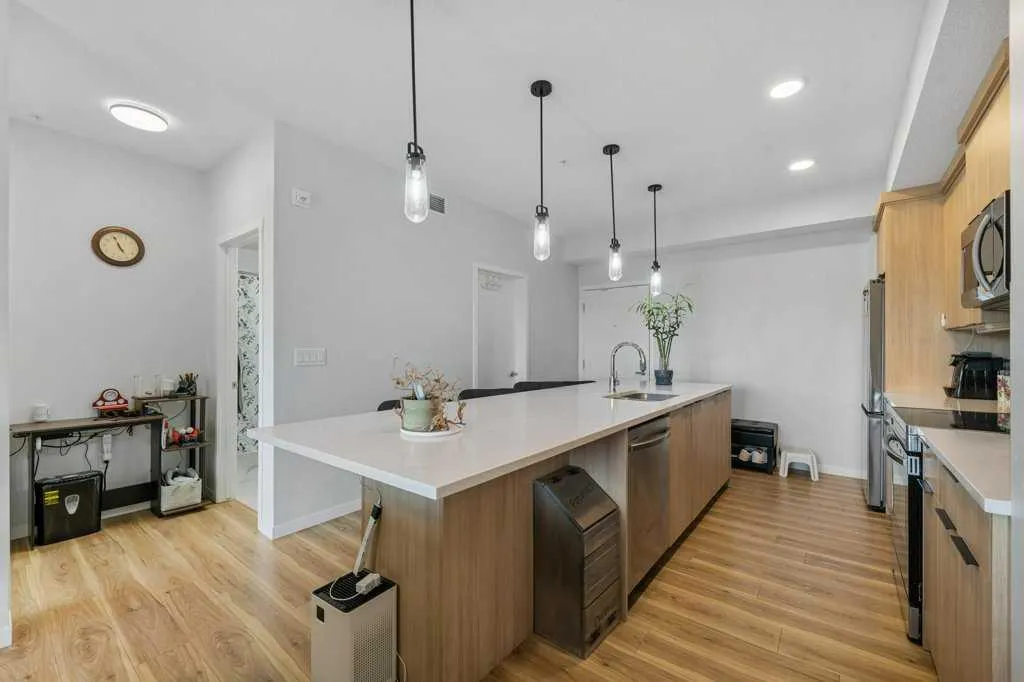 40 Carrington Plaza NW, #308