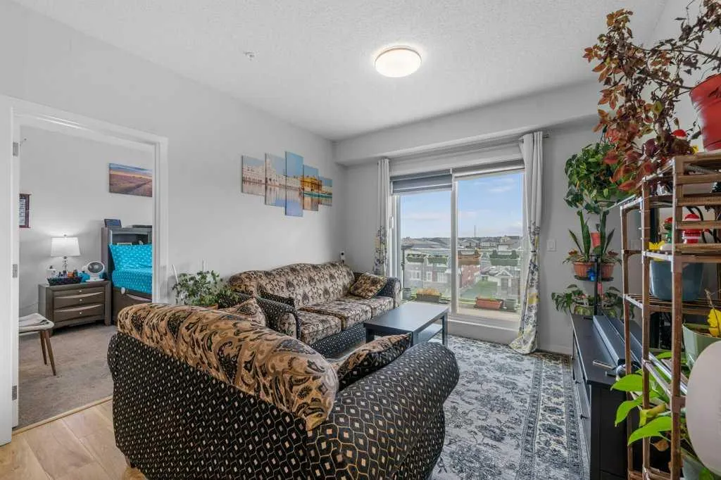40 Carrington Plaza NW, #308