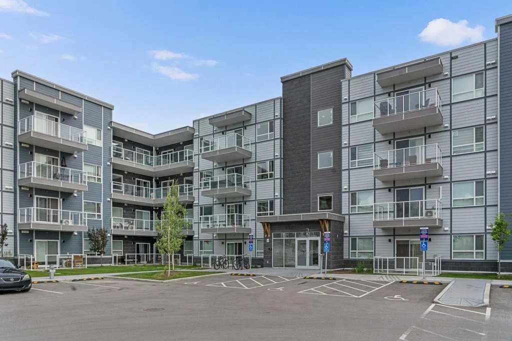 40 Carrington Plaza NW, #308