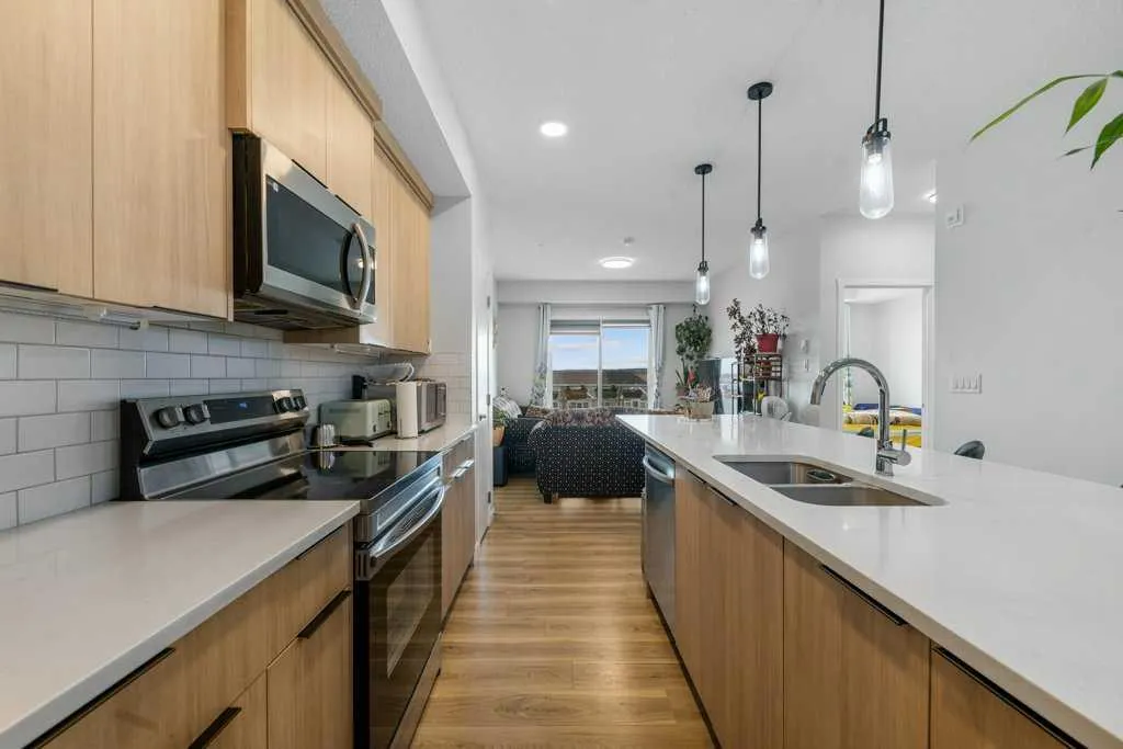 40 Carrington Plaza NW, #308