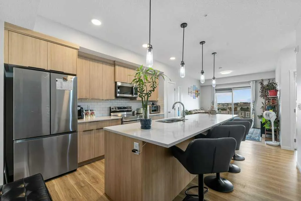 40 Carrington Plaza NW, #308