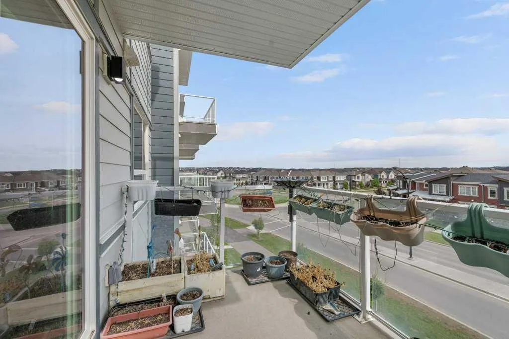 40 Carrington Plaza NW, #308