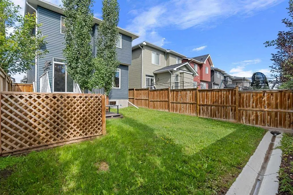 388 Bayview Way SW