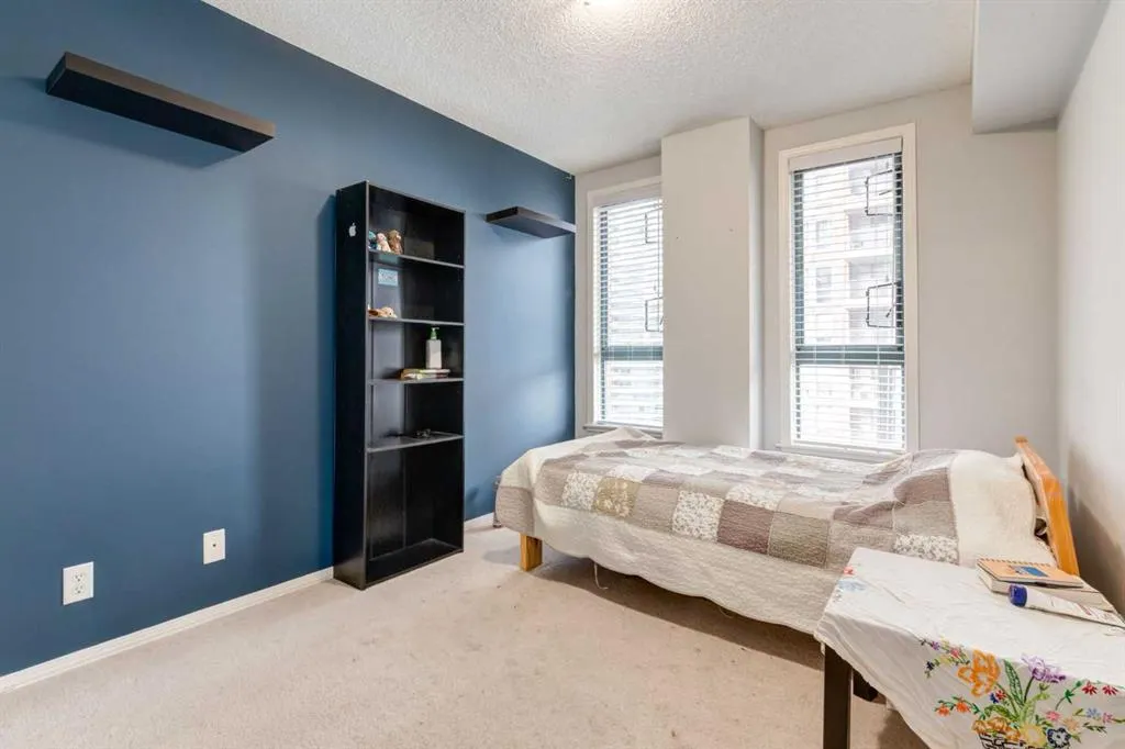 1111 6 Avenue SW, #716