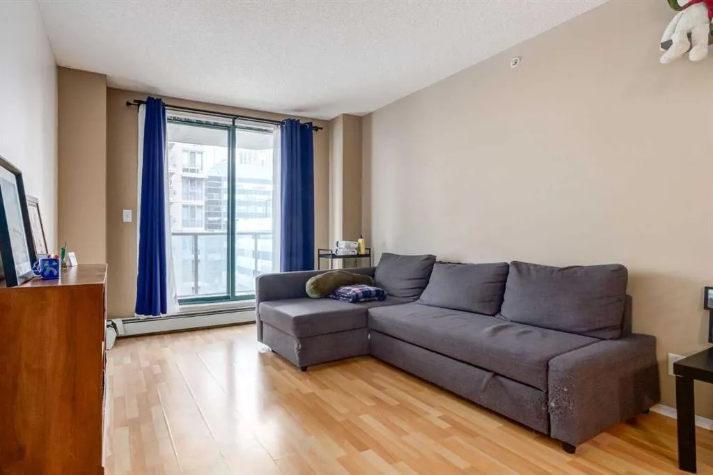 1111 6 Avenue SW, #716