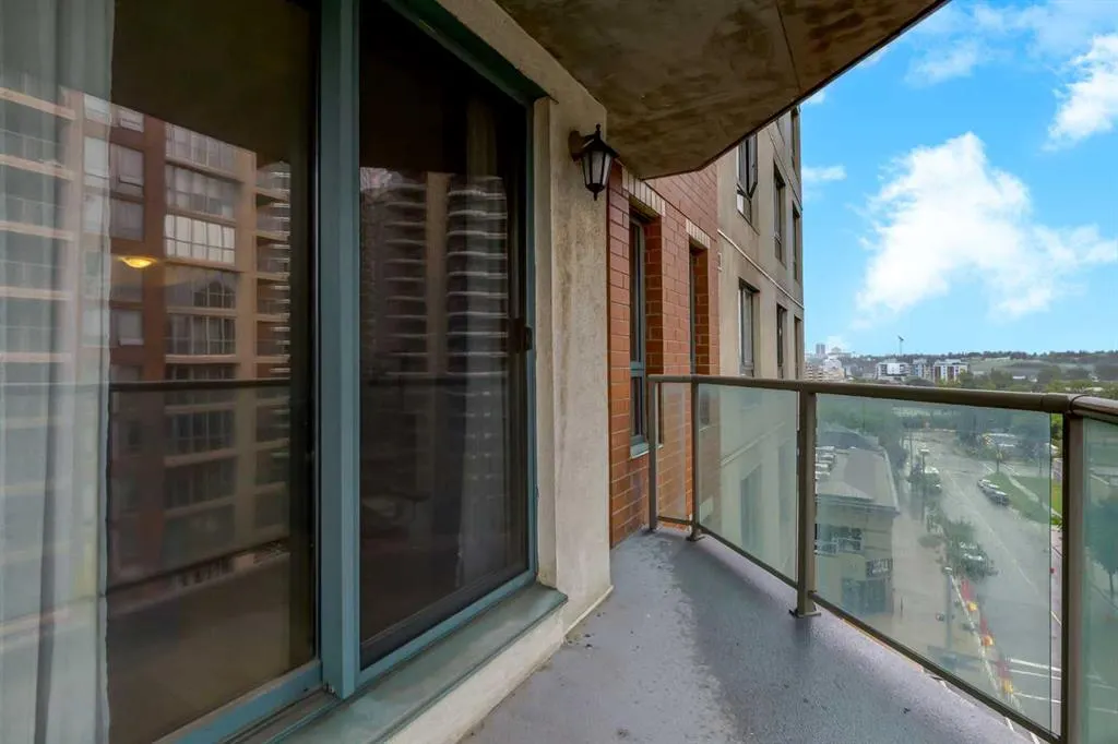 1111 6 Avenue SW, #716