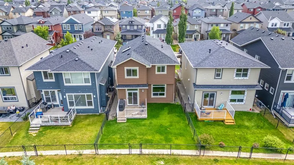 185 Evanspark Gardens NW