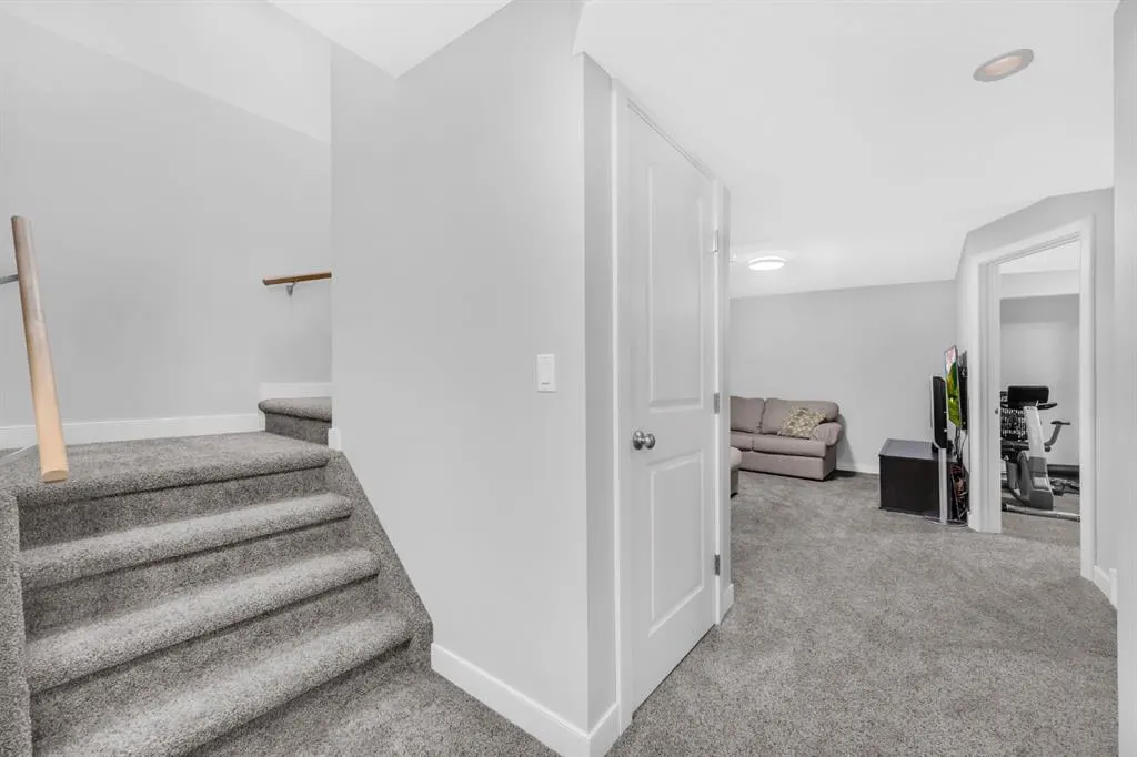 185 Evanspark Gardens NW
