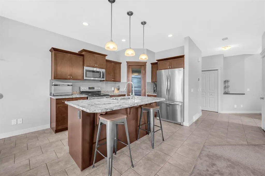 185 Evanspark Gardens NW