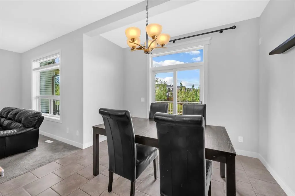 185 Evanspark Gardens NW