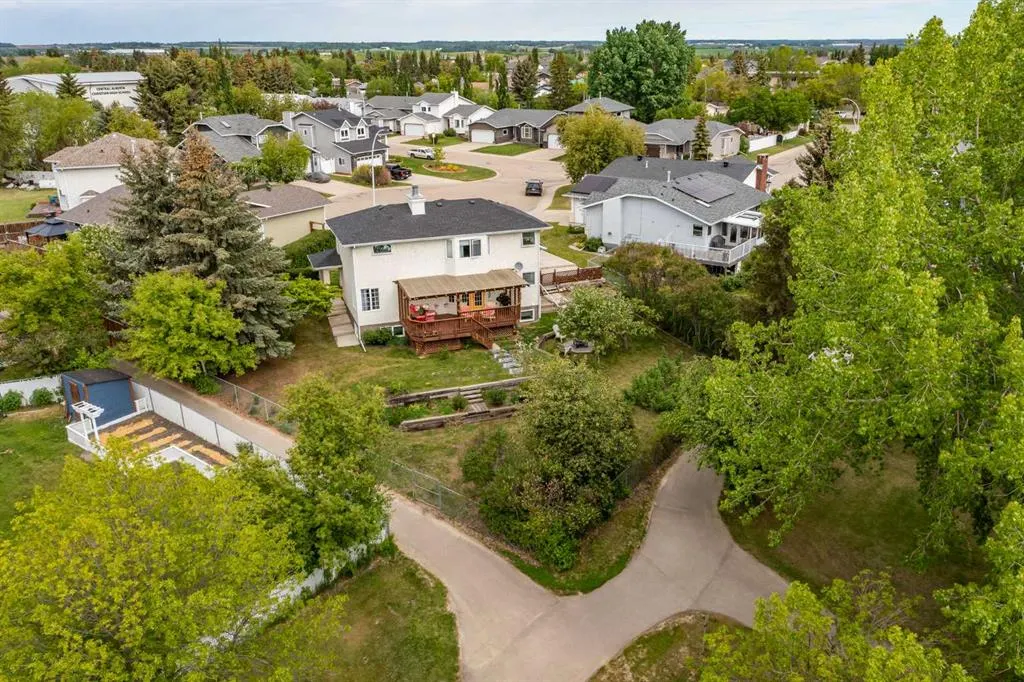 6 Lilac Close
