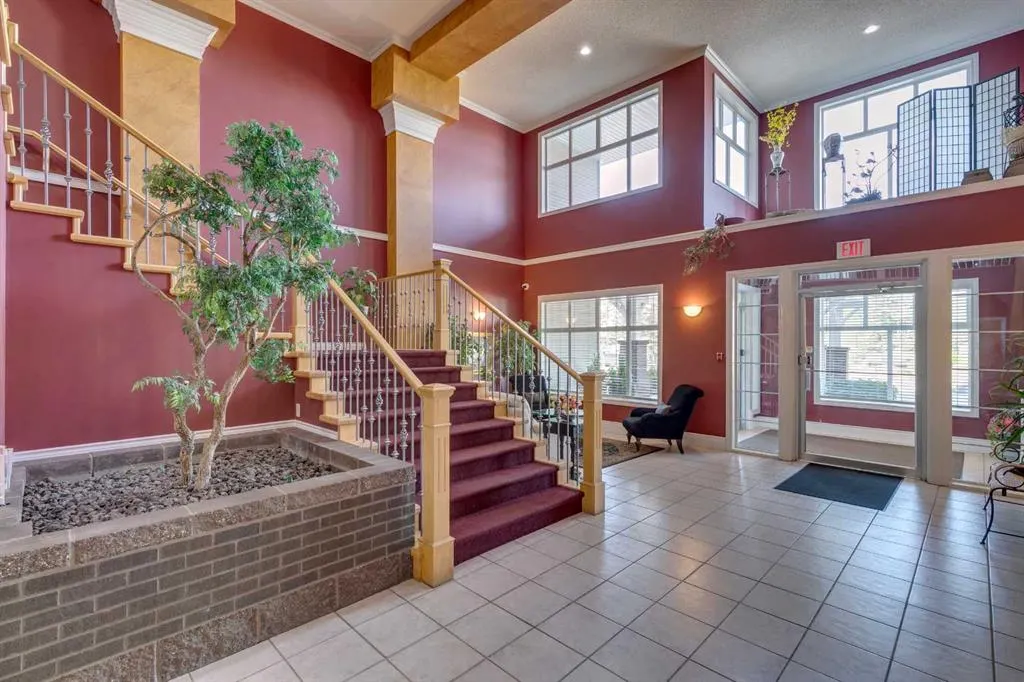 1010 Arbour Lake Road NW, #2125