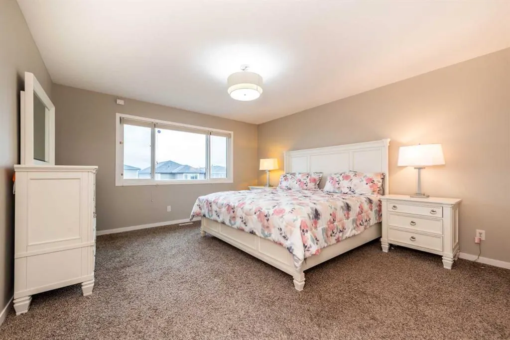 134 Howse Rise NE