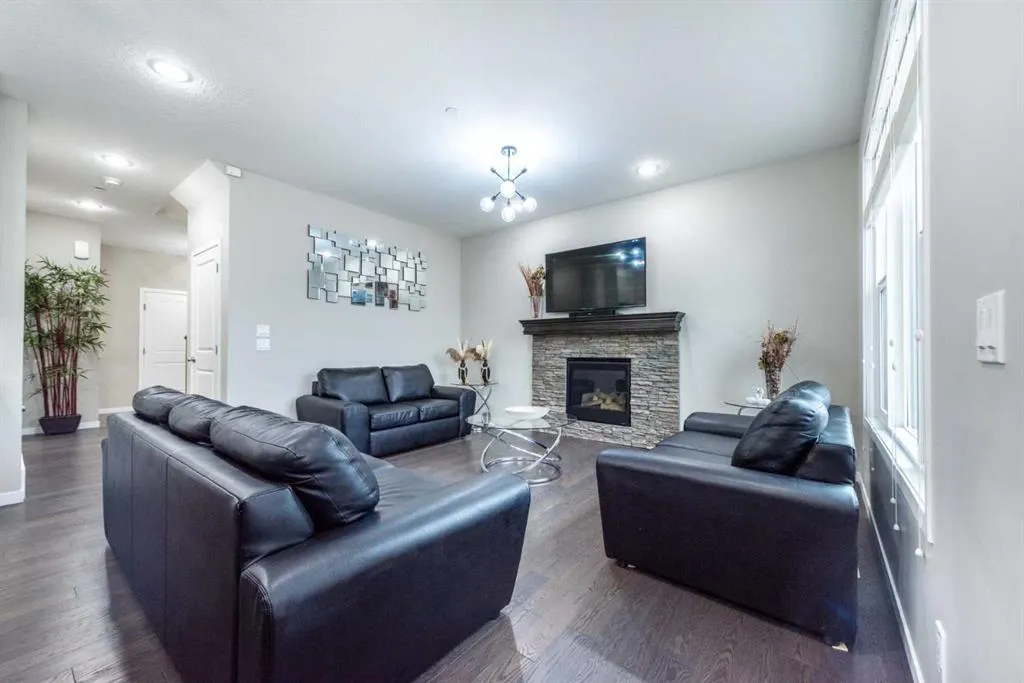 134 Howse Rise NE