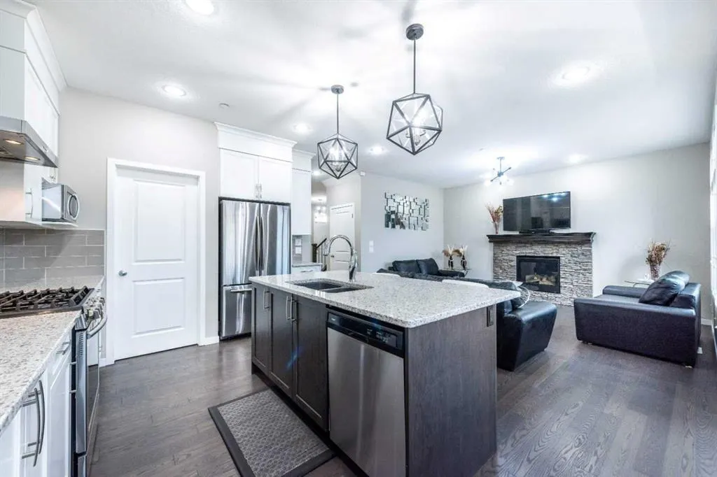 134 Howse Rise NE