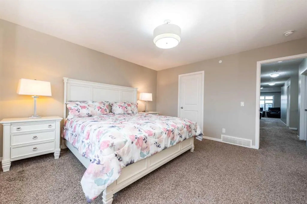 134 Howse Rise NE