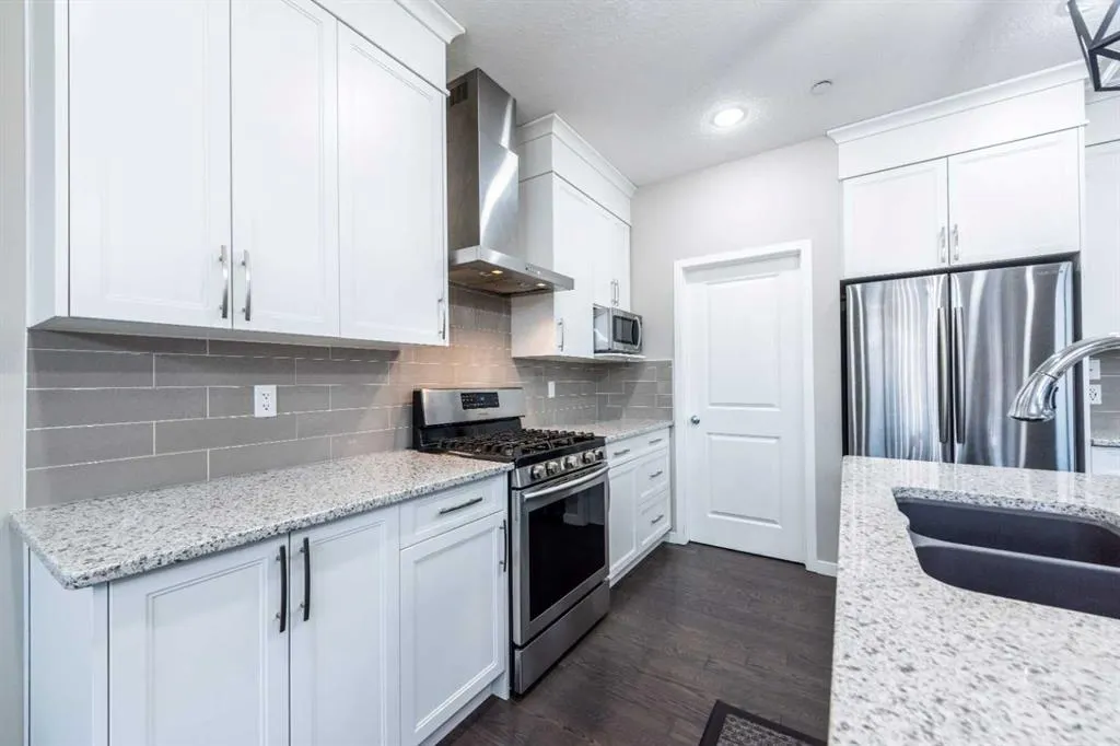 134 Howse Rise NE