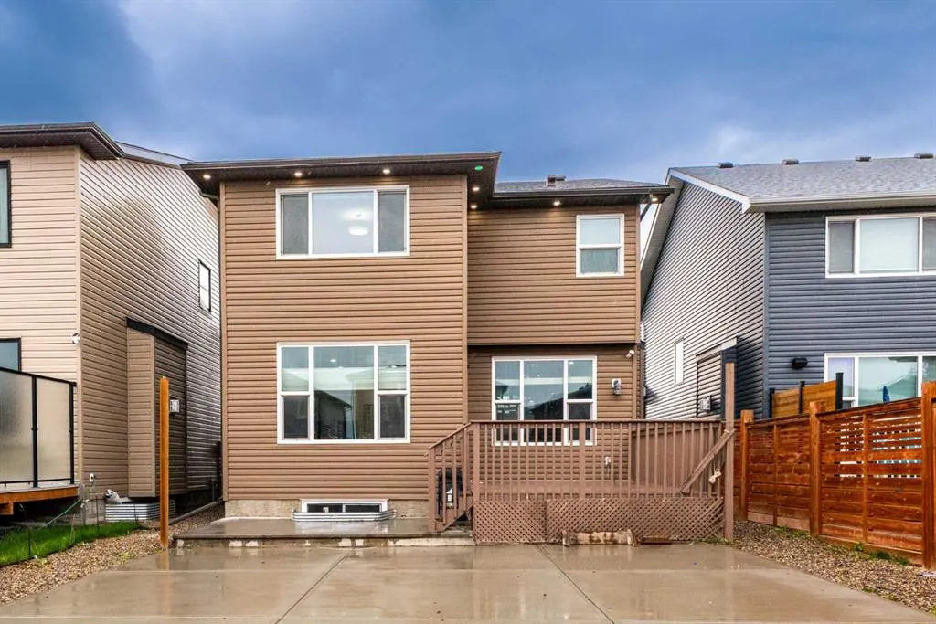 134 Howse Rise NE