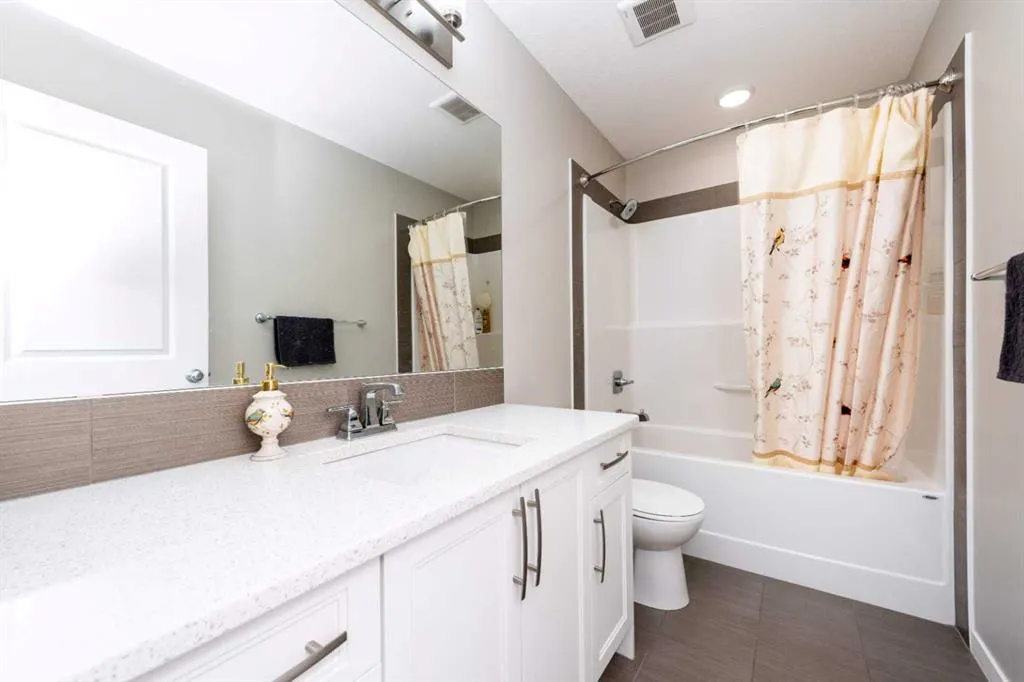 134 Howse Rise NE